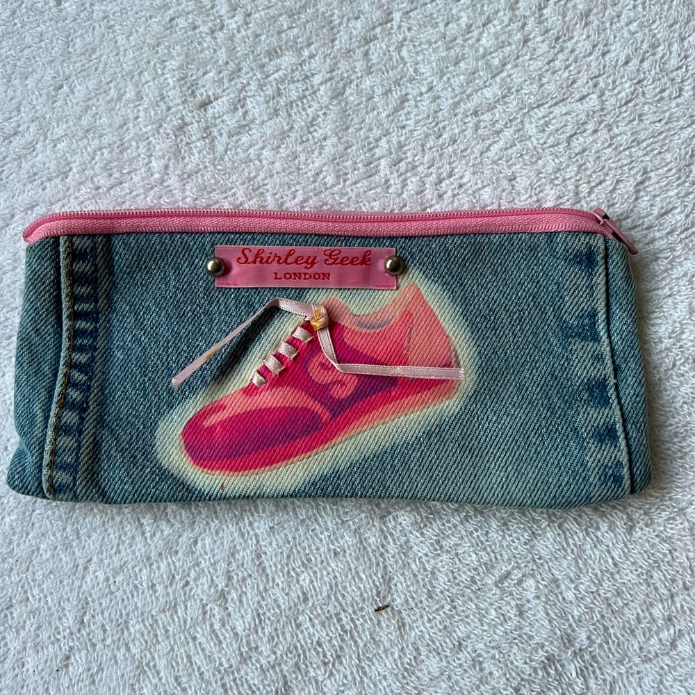 Handcrafted in LONDON, UK🇬🇧 denim pouch- NEW